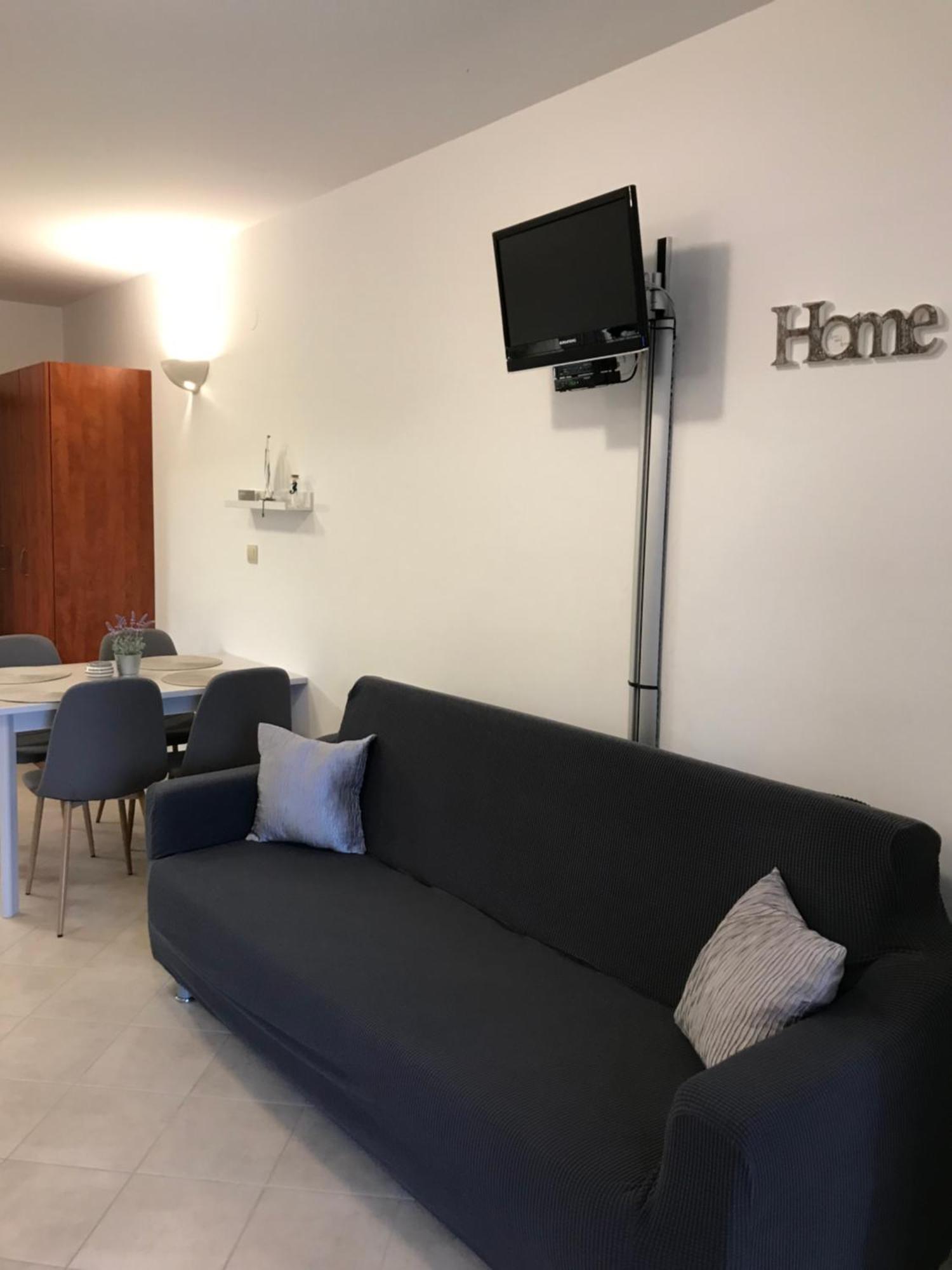 Apartmani Samec Novalja Exterior photo